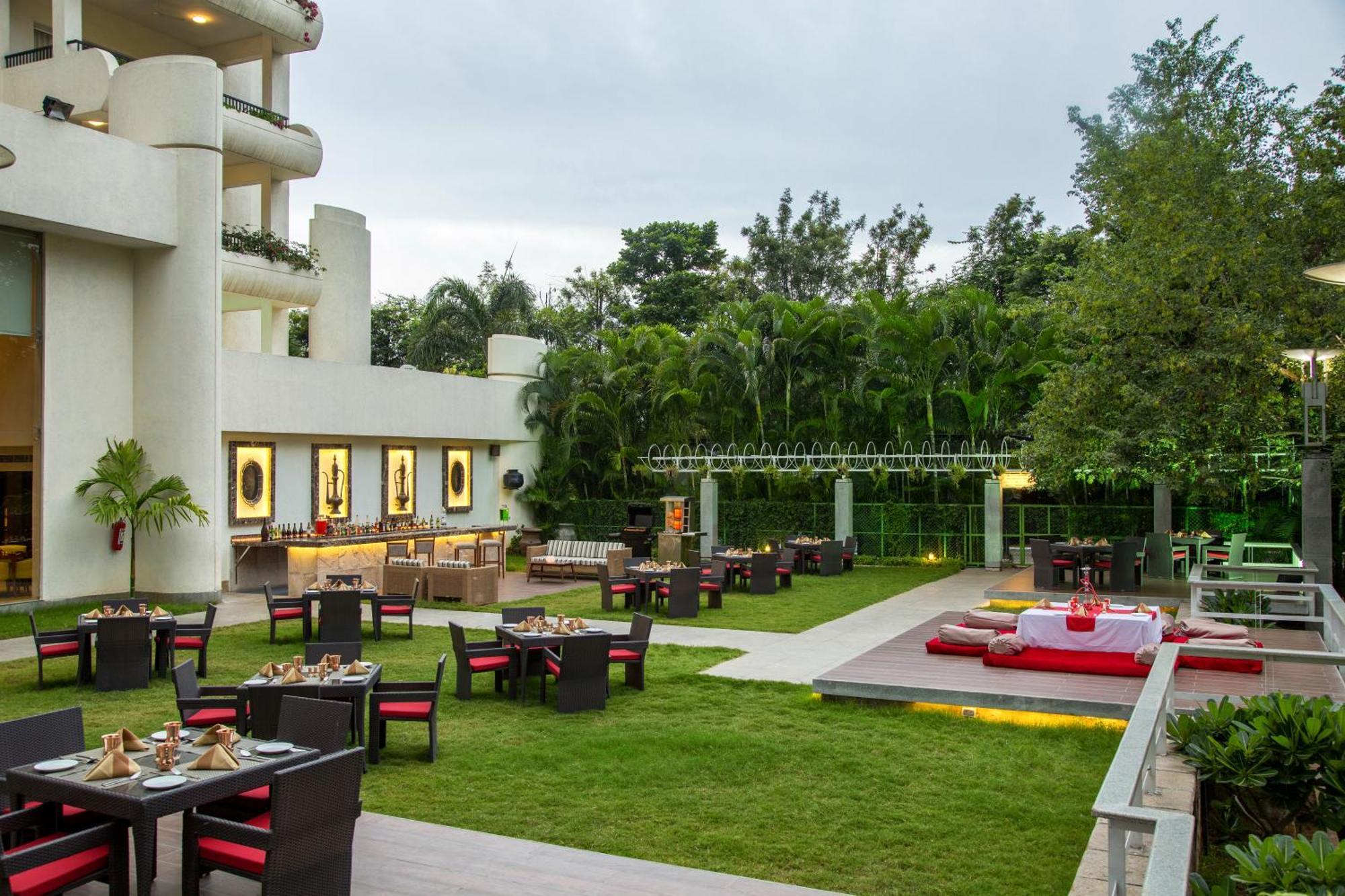 Ellaa Hotel Gachibowli Hyderabad Exterior foto